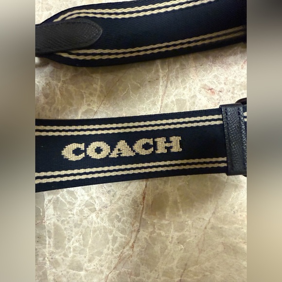 Coach Black Strap with gunmetal hardware - Picture 4 of 6